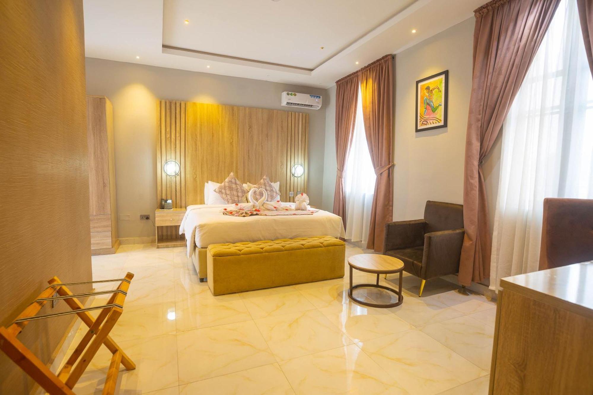Ojaja Suites By Perennia Ακούρ Εξωτερικό φωτογραφία