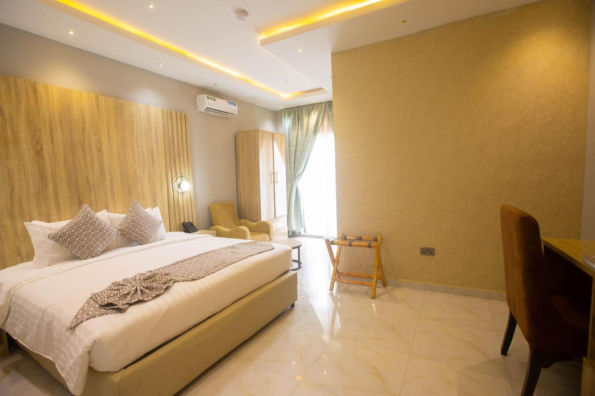 Ojaja Suites By Perennia Ακούρ Εξωτερικό φωτογραφία