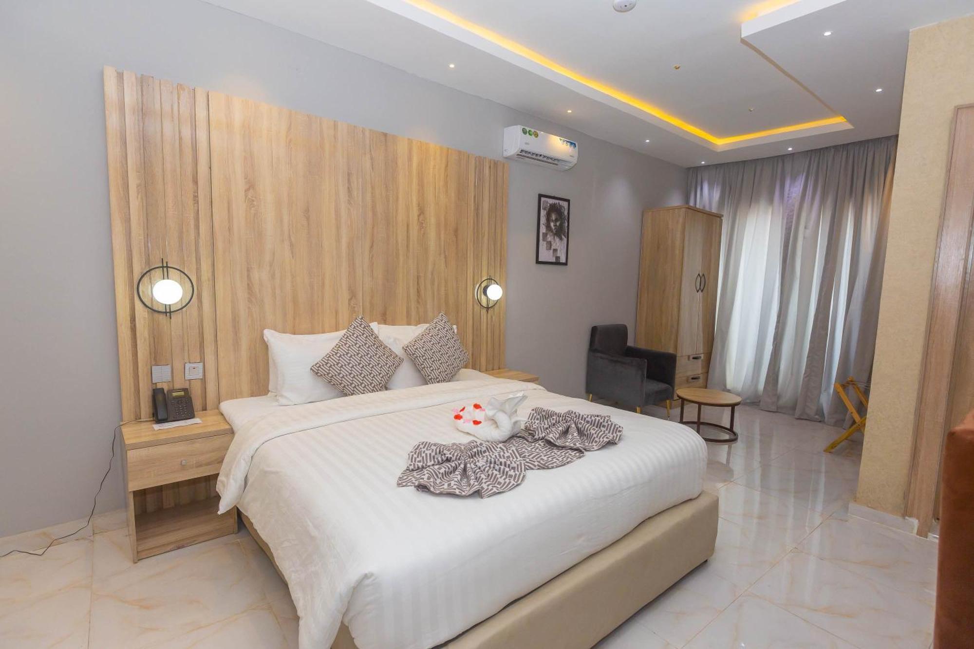 Ojaja Suites By Perennia Ακούρ Εξωτερικό φωτογραφία