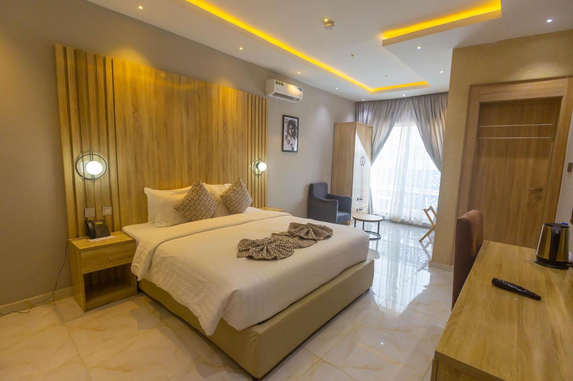 Ojaja Suites By Perennia Ακούρ Εξωτερικό φωτογραφία