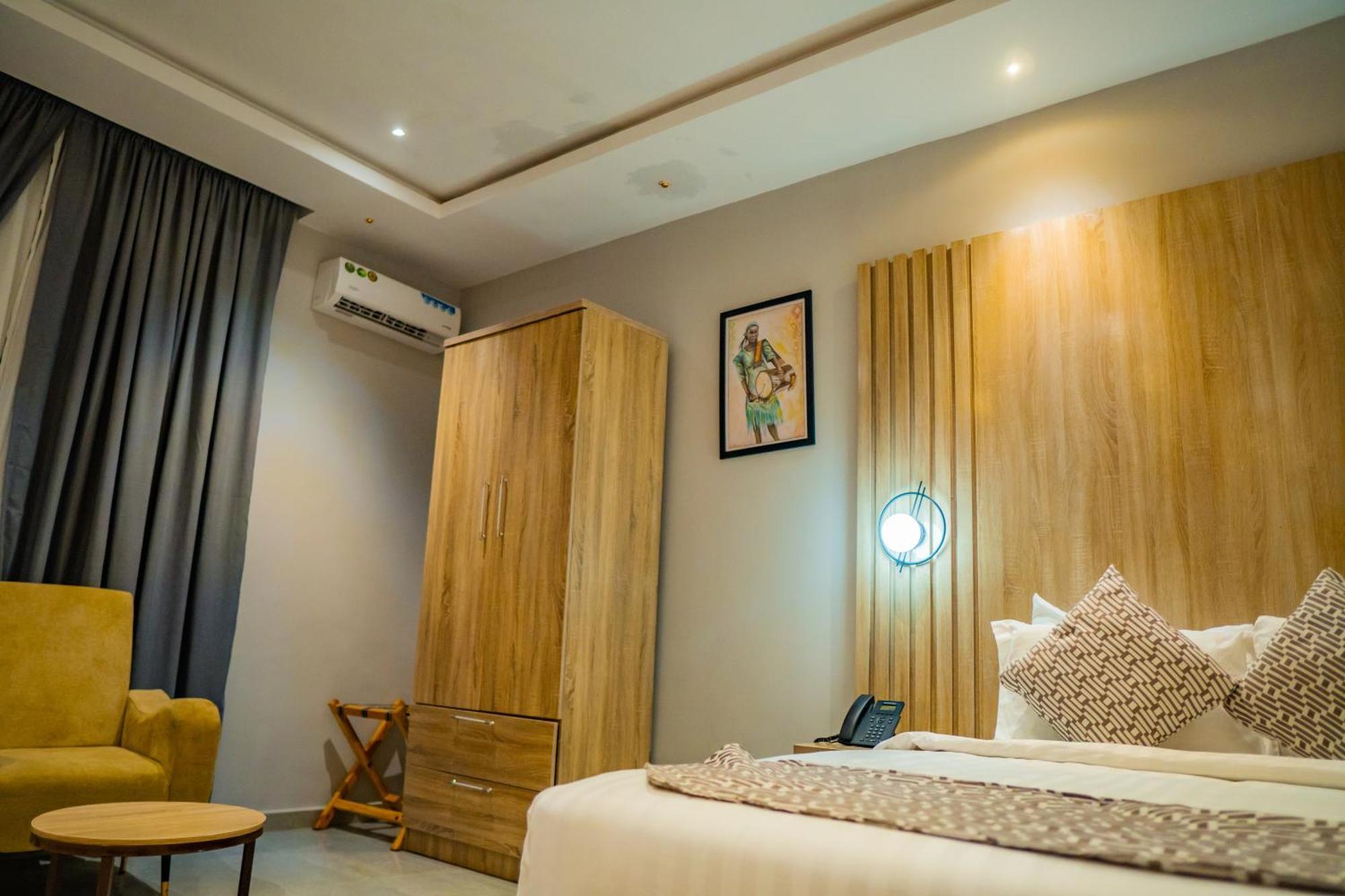 Ojaja Suites By Perennia Ακούρ Εξωτερικό φωτογραφία
