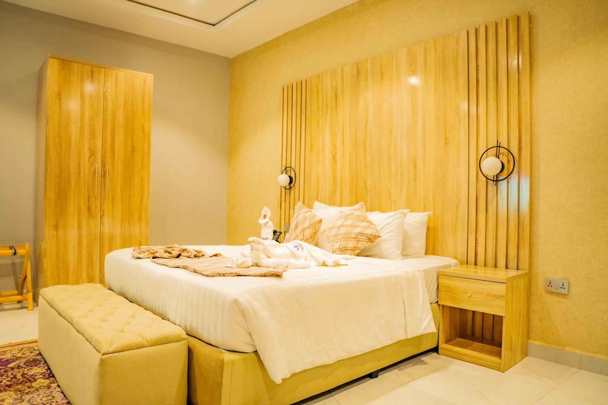 Ojaja Suites By Perennia Ακούρ Εξωτερικό φωτογραφία